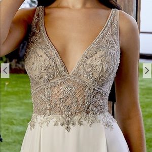 New casa Blanca never worn wedding gown